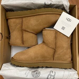 UGG Women's Tan and Brown Boots